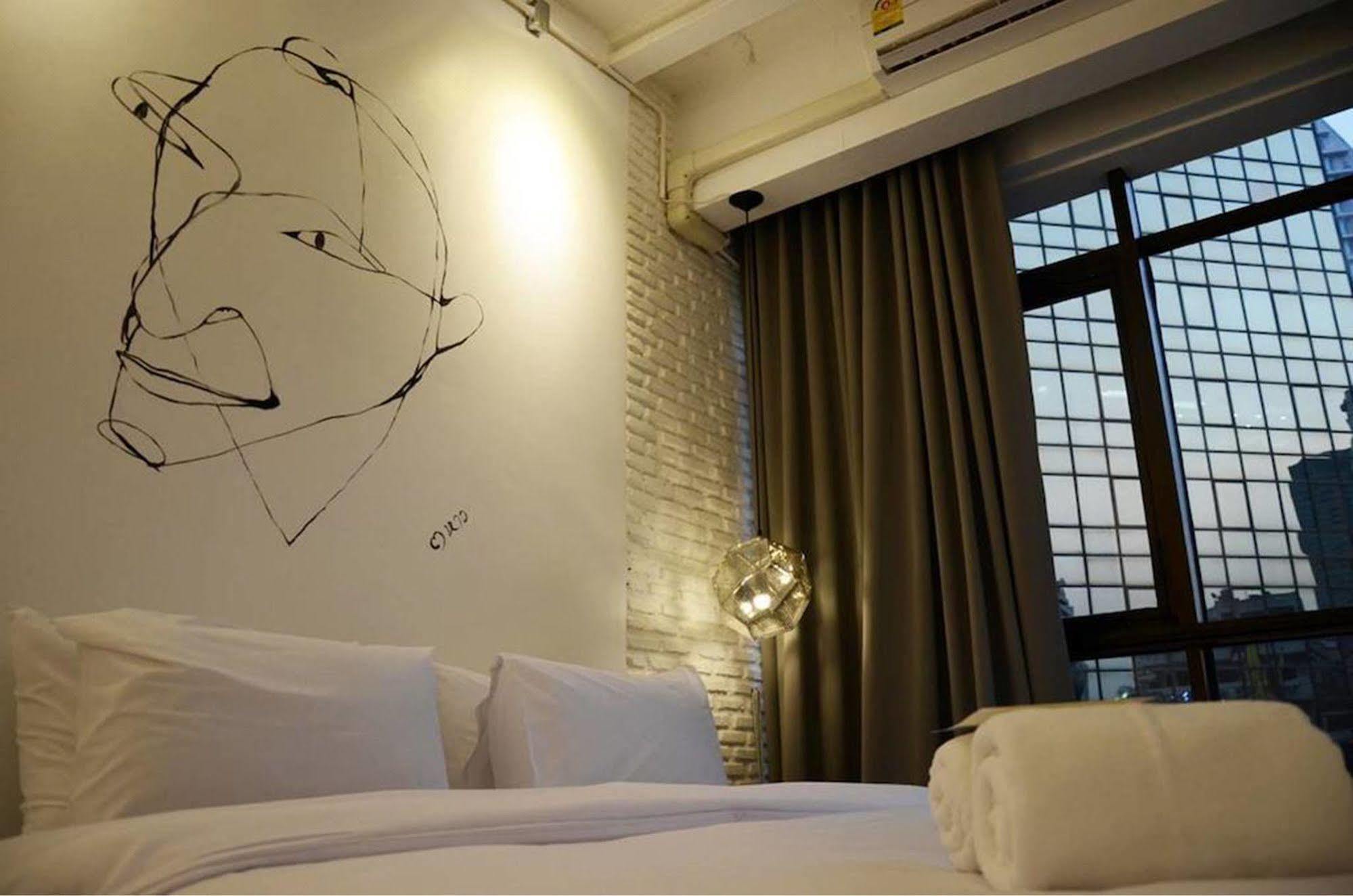 3Howw Hostel @ Sukhumvit 21 Bangkok Zewnętrze zdjęcie