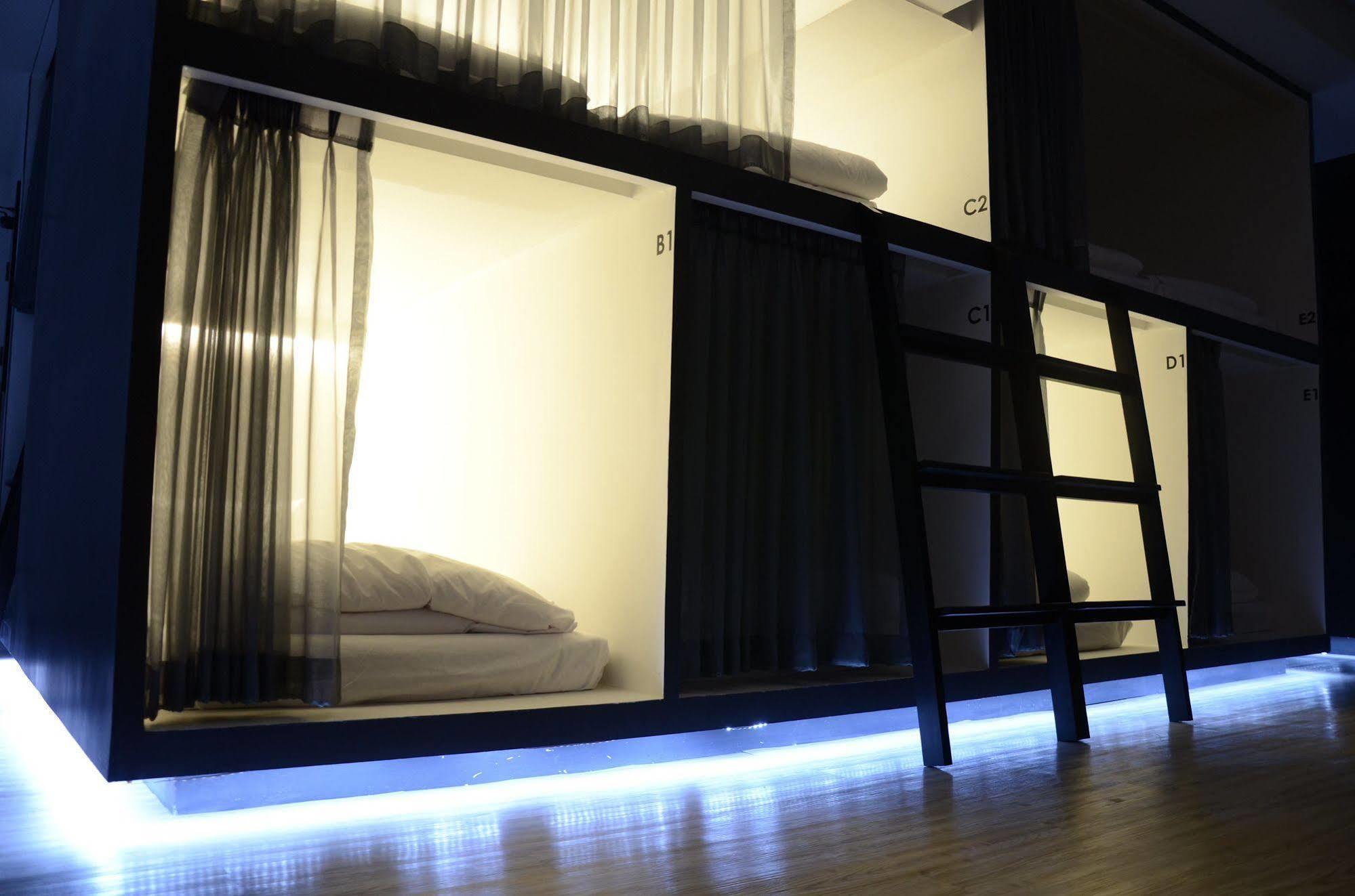 3Howw Hostel @ Sukhumvit 21 Bangkok Zewnętrze zdjęcie