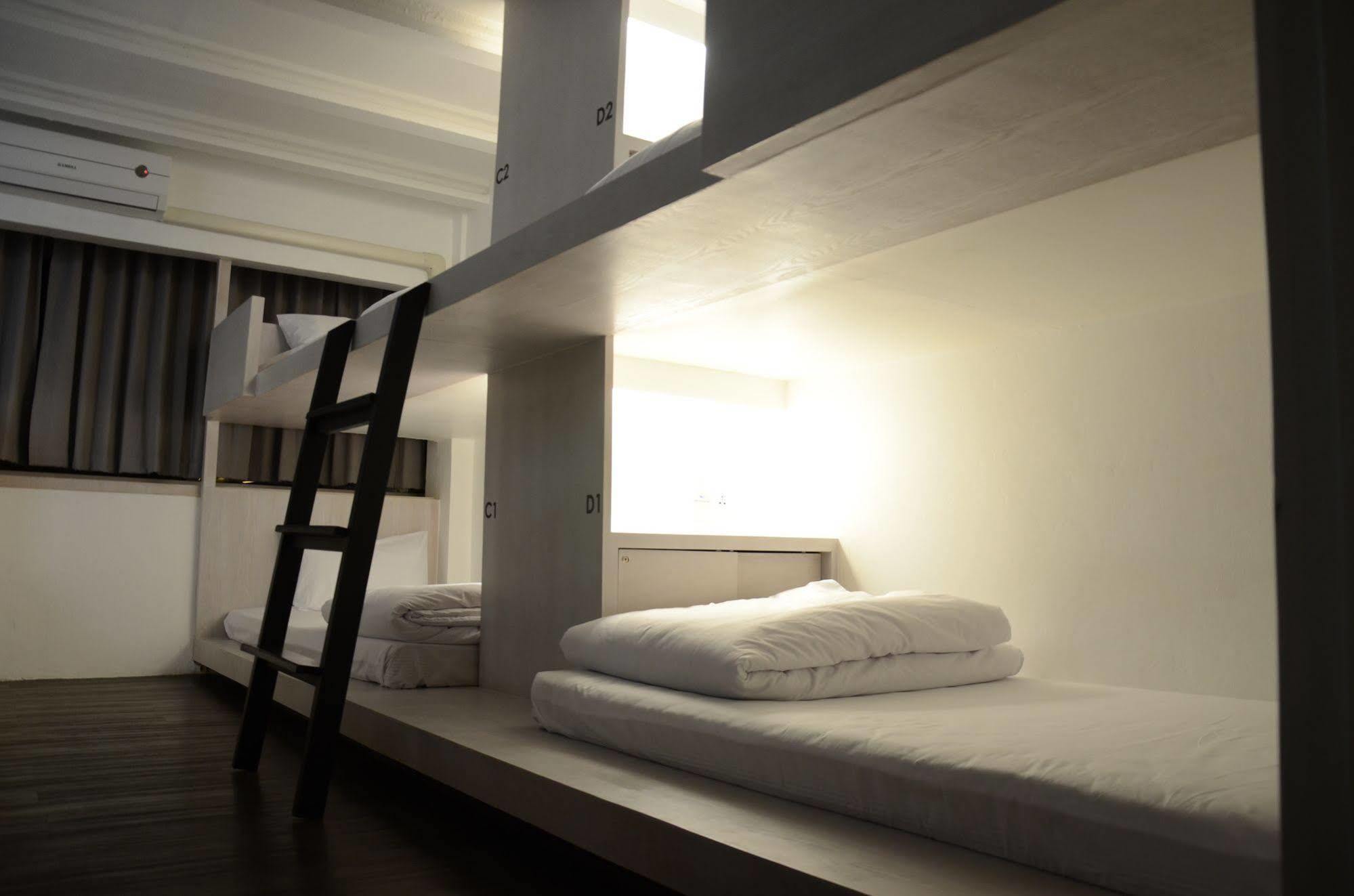 3Howw Hostel @ Sukhumvit 21 Bangkok Zewnętrze zdjęcie