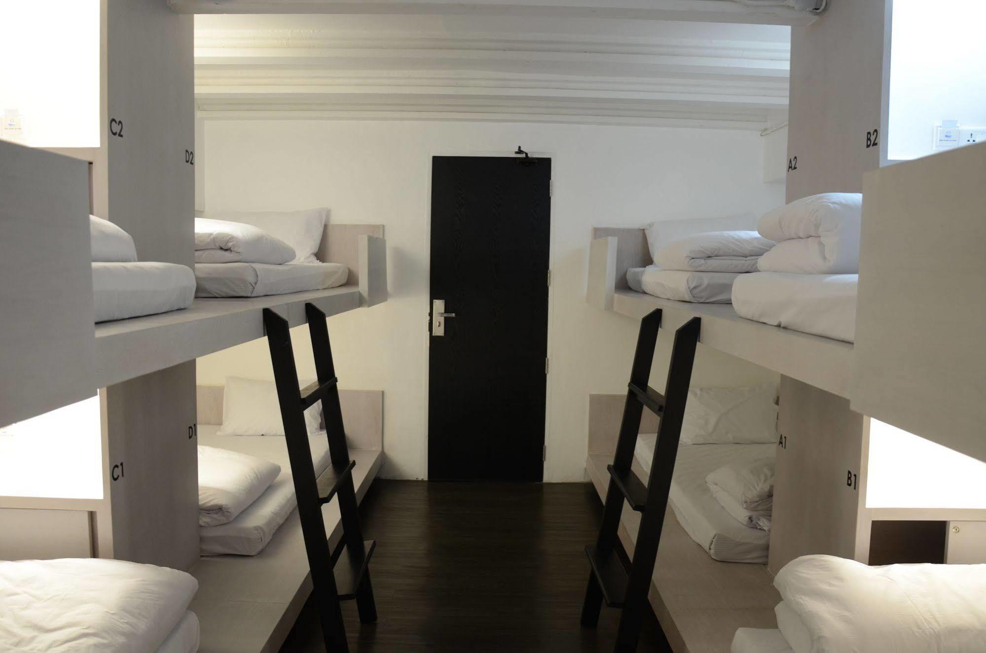 3Howw Hostel @ Sukhumvit 21 Bangkok Zewnętrze zdjęcie